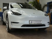 USED 2023 23 TESLA MODEL Y (Dual Motor) Long Range SUV 5dr Electric Auto 4WDE (384 bhp) SUNROOF SAT NAV LEATHER HEATED SEATS CRUISE CONTROL REAR VIEW CAMERA 1 OWNER SERVICE HISTORY WARRANTY