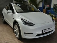 USED 2023 23 TESLA MODEL Y (Dual Motor) Long Range SUV 5dr Electric Auto 4WDE (384 bhp) SUNROOF SAT NAV LEATHER HEATED SEATS CRUISE CONTROL REAR VIEW CAMERA 1 OWNER SERVICE HISTORY WARRANTY