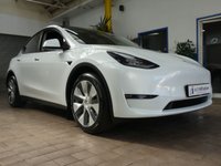 USED 2023 23 TESLA MODEL Y (Dual Motor) Long Range SUV 5dr Electric Auto 4WDE (384 bhp) SUNROOF SAT NAV LEATHER HEATED SEATS CRUISE CONTROL REAR VIEW CAMERA 1 OWNER SERVICE HISTORY WARRANTY