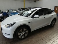 USED 2023 23 TESLA MODEL Y (Dual Motor) Long Range SUV 5dr Electric Auto 4WDE (384 bhp) SUNROOF SAT NAV LEATHER HEATED SEATS CRUISE CONTROL REAR VIEW CAMERA 1 OWNER SERVICE HISTORY WARRANTY