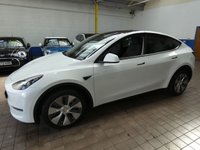 USED 2023 23 TESLA MODEL Y (Dual Motor) Long Range SUV 5dr Electric Auto 4WDE (384 bhp) SUNROOF SAT NAV LEATHER HEATED SEATS CRUISE CONTROL REAR VIEW CAMERA 1 OWNER SERVICE HISTORY WARRANTY