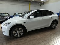 USED 2023 23 TESLA MODEL Y (Dual Motor) Long Range SUV 5dr Electric Auto 4WDE (384 bhp) SUNROOF SAT NAV LEATHER HEATED SEATS CRUISE CONTROL REAR VIEW CAMERA 1 OWNER SERVICE HISTORY WARRANTY