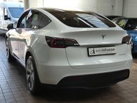 USED 2023 23 TESLA MODEL Y (Dual Motor) Long Range SUV 5dr Electric Auto 4WDE (384 bhp) SUNROOF SAT NAV LEATHER HEATED SEATS CRUISE CONTROL REAR VIEW CAMERA 1 OWNER SERVICE HISTORY WARRANTY