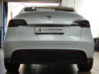 USED 2023 23 TESLA MODEL Y (Dual Motor) Long Range SUV 5dr Electric Auto 4WDE (384 bhp) SUNROOF SAT NAV LEATHER HEATED SEATS CRUISE CONTROL REAR VIEW CAMERA 1 OWNER SERVICE HISTORY WARRANTY