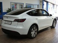 USED 2023 23 TESLA MODEL Y (Dual Motor) Long Range SUV 5dr Electric Auto 4WDE (384 bhp) SUNROOF SAT NAV LEATHER HEATED SEATS CRUISE CONTROL REAR VIEW CAMERA 1 OWNER SERVICE HISTORY WARRANTY