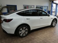 USED 2023 23 TESLA MODEL Y (Dual Motor) Long Range SUV 5dr Electric Auto 4WDE (384 bhp) SUNROOF SAT NAV LEATHER HEATED SEATS CRUISE CONTROL REAR VIEW CAMERA 1 OWNER SERVICE HISTORY WARRANTY