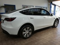 USED 2023 23 TESLA MODEL Y (Dual Motor) Long Range SUV 5dr Electric Auto 4WDE (384 bhp) SUNROOF SAT NAV LEATHER HEATED SEATS CRUISE CONTROL REAR VIEW CAMERA 1 OWNER SERVICE HISTORY WARRANTY