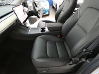 USED 2023 23 TESLA MODEL Y (Dual Motor) Long Range SUV 5dr Electric Auto 4WDE (384 bhp) SUNROOF SAT NAV LEATHER HEATED SEATS CRUISE CONTROL REAR VIEW CAMERA 1 OWNER SERVICE HISTORY WARRANTY