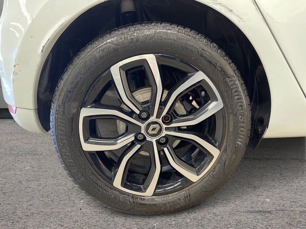 USED 2019 69 RENAULT CLIO 0.9 TCe Play Hatchback 5dr Petrol Manual Euro 6 (s/s) (90 ps) IDEAL 1ST CAR - LOW MILES
