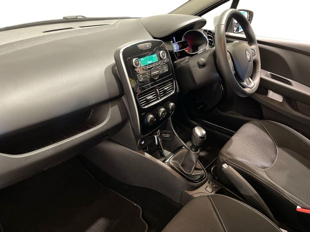 USED 2019 69 RENAULT CLIO 0.9 TCe Play Hatchback 5dr Petrol Manual Euro 6 (s/s) (90 ps) IDEAL 1ST CAR - LOW MILES