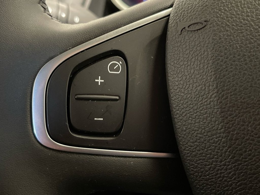 USED 2019 69 RENAULT CLIO 0.9 TCe Play Hatchback 5dr Petrol Manual Euro 6 (s/s) (90 ps) IDEAL 1ST CAR - LOW MILES