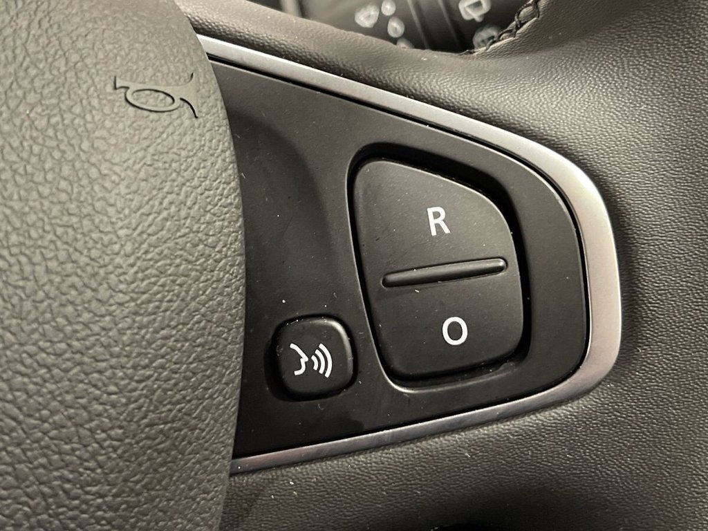 USED 2019 69 RENAULT CLIO 0.9 TCe Play Hatchback 5dr Petrol Manual Euro 6 (s/s) (90 ps) IDEAL 1ST CAR - LOW MILES