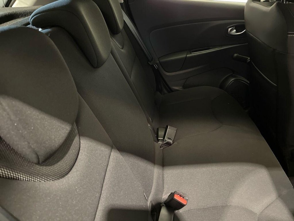 USED 2019 69 RENAULT CLIO 0.9 TCe Play Hatchback 5dr Petrol Manual Euro 6 (s/s) (90 ps) IDEAL 1ST CAR - LOW MILES