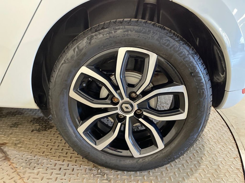 USED 2019 69 RENAULT CLIO 0.9 TCe Play Hatchback 5dr Petrol Manual Euro 6 (s/s) (90 ps) IDEAL 1ST CAR - LOW MILES