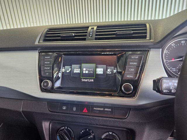 2016 SKODA FABIA - Photo 9