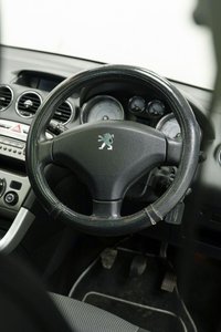 USED 2008 08 PEUGEOT 308 2.0 HDi FAP SE 5dr Panoramic Roof