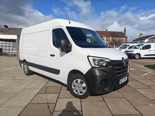 View our Renault Master 2.3 dCi 35 Business+ Panel Van 4dr Diesel Manual FWD MWB Medium Roof Euro 6 (135 ps)
