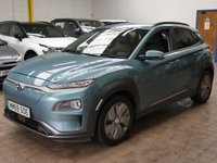 USED 2020 69 HYUNDAI KONA 64kWh Premium SE SUV 5dr Electric Auto (7kW Charger) (204 ps) SAT NAV CARPLAY REAR VIEW CAMERA CRUISE CONTROL HEATED SEATS HEATED STEERING WHEEL PARKING SENSORS LOW MILEAGE 3 OWNERS SERVICE HISTORY