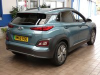 USED 2020 69 HYUNDAI KONA 64kWh Premium SE SUV 5dr Electric Auto (7kW Charger) (204 ps) SAT NAV CARPLAY REAR VIEW CAMERA CRUISE CONTROL HEATED SEATS HEATED STEERING WHEEL PARKING SENSORS LOW MILEAGE 3 OWNERS SERVICE HISTORY
