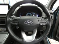 USED 2020 69 HYUNDAI KONA 64kWh Premium SE SUV 5dr Electric Auto (7kW Charger) (204 ps) SAT NAV CARPLAY REAR VIEW CAMERA CRUISE CONTROL HEATED SEATS HEATED STEERING WHEEL PARKING SENSORS LOW MILEAGE 3 OWNERS SERVICE HISTORY