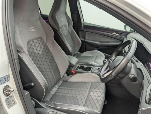 USED 2022 22 VOLKSWAGEN GOLF 1.5 Golf R-Line TSi 5dr CLICK & COLLECT/ HOME DELIVERY