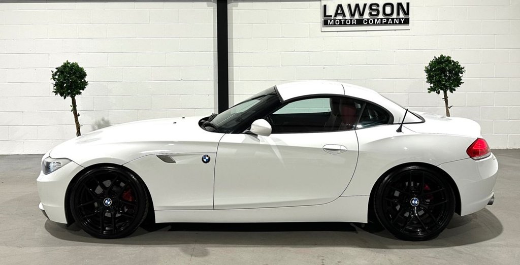 USED 2009 BMW Z4 3.0 30i Convertible 2dr Petrol Auto sDrive Euro 5 (258 ps) 
