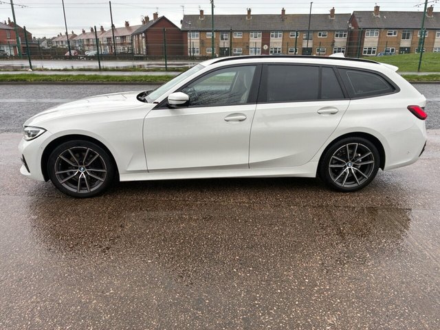 2021 BMW 3 SERIES - Photo 3