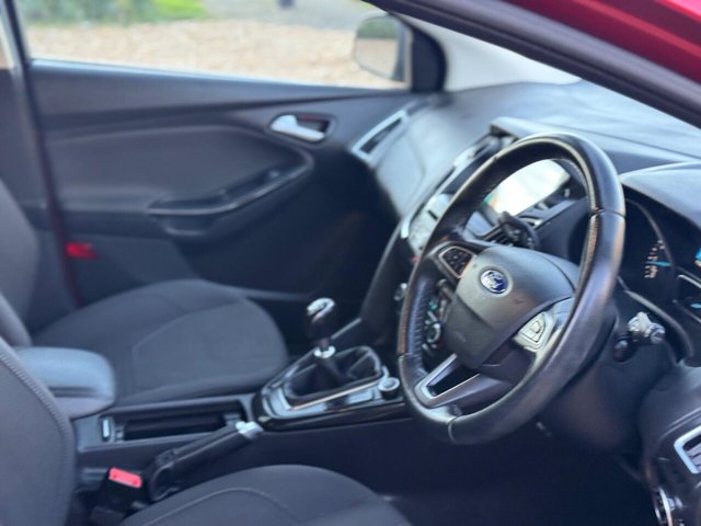 2017 FORD FOCUS - Photo 11