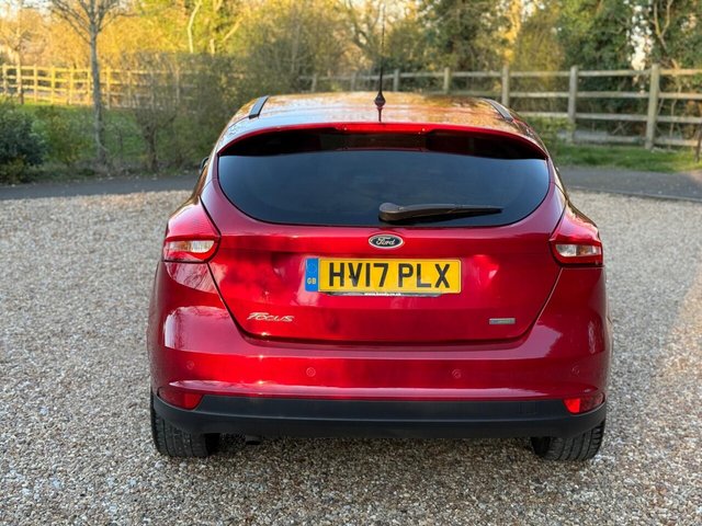 2017 FORD FOCUS - Photo 8