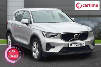 2023 VOLVO XC40