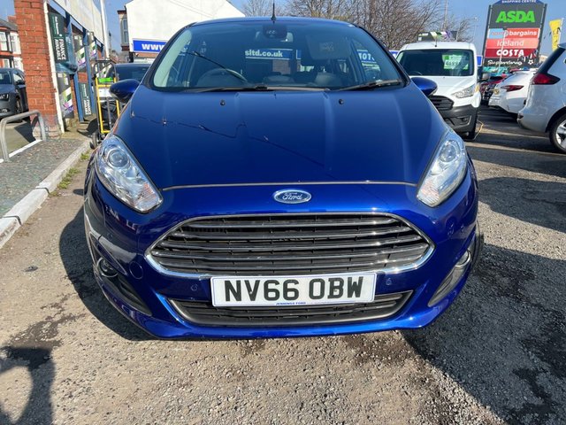 2017 FORD FIESTA - Photo 2