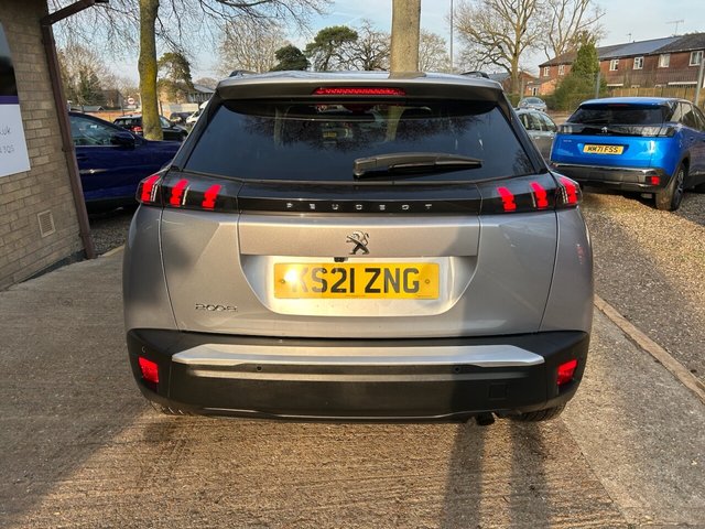 2021 PEUGEOT 2008 - Photo 5