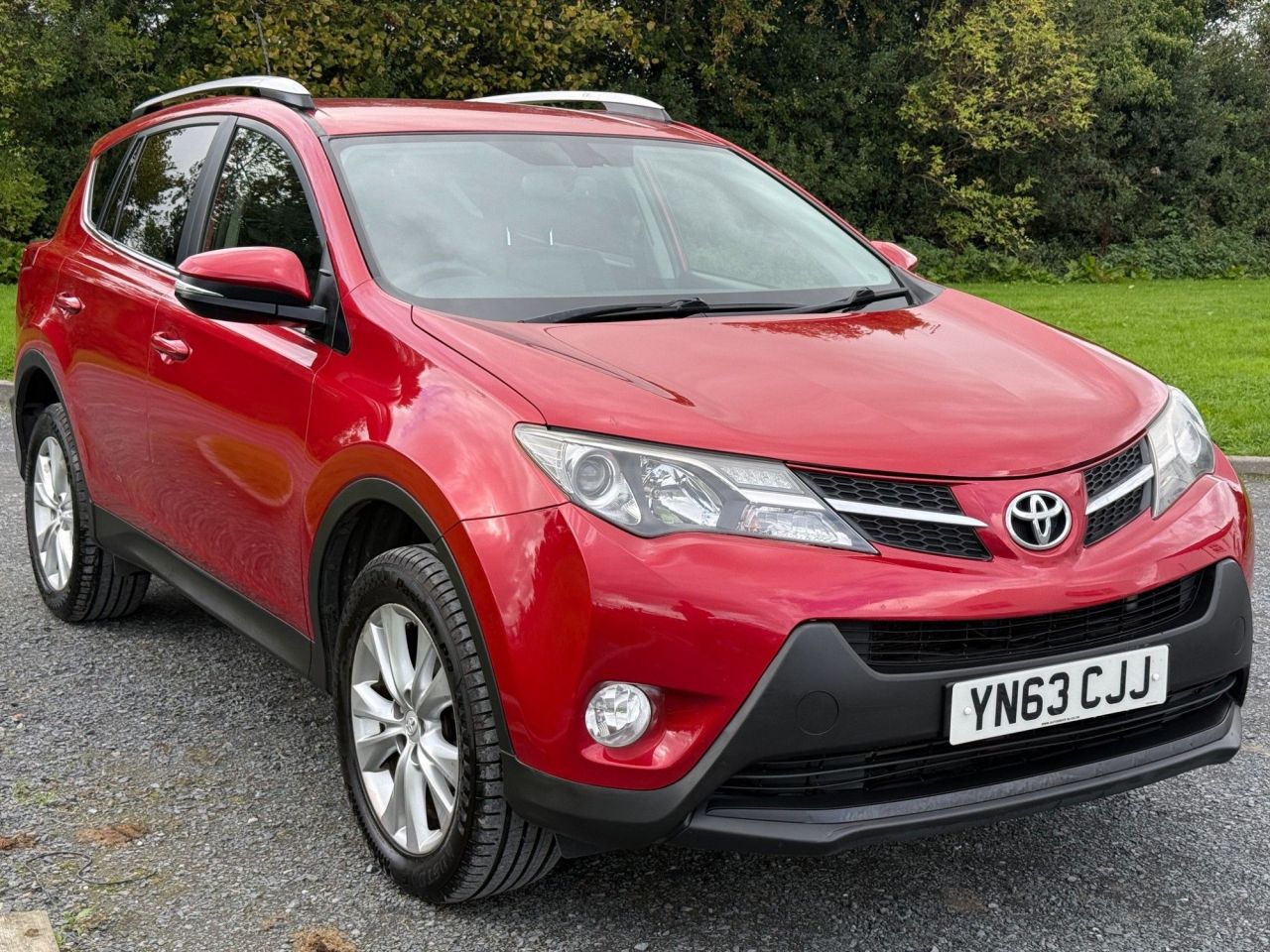 2013 TOYOTA RAV4 2.2 D-4D Invincible SUV 5dr Diesel Manual 4WD Euro 5 (150 ps) - vehicle photo 7 for sale on PureCar