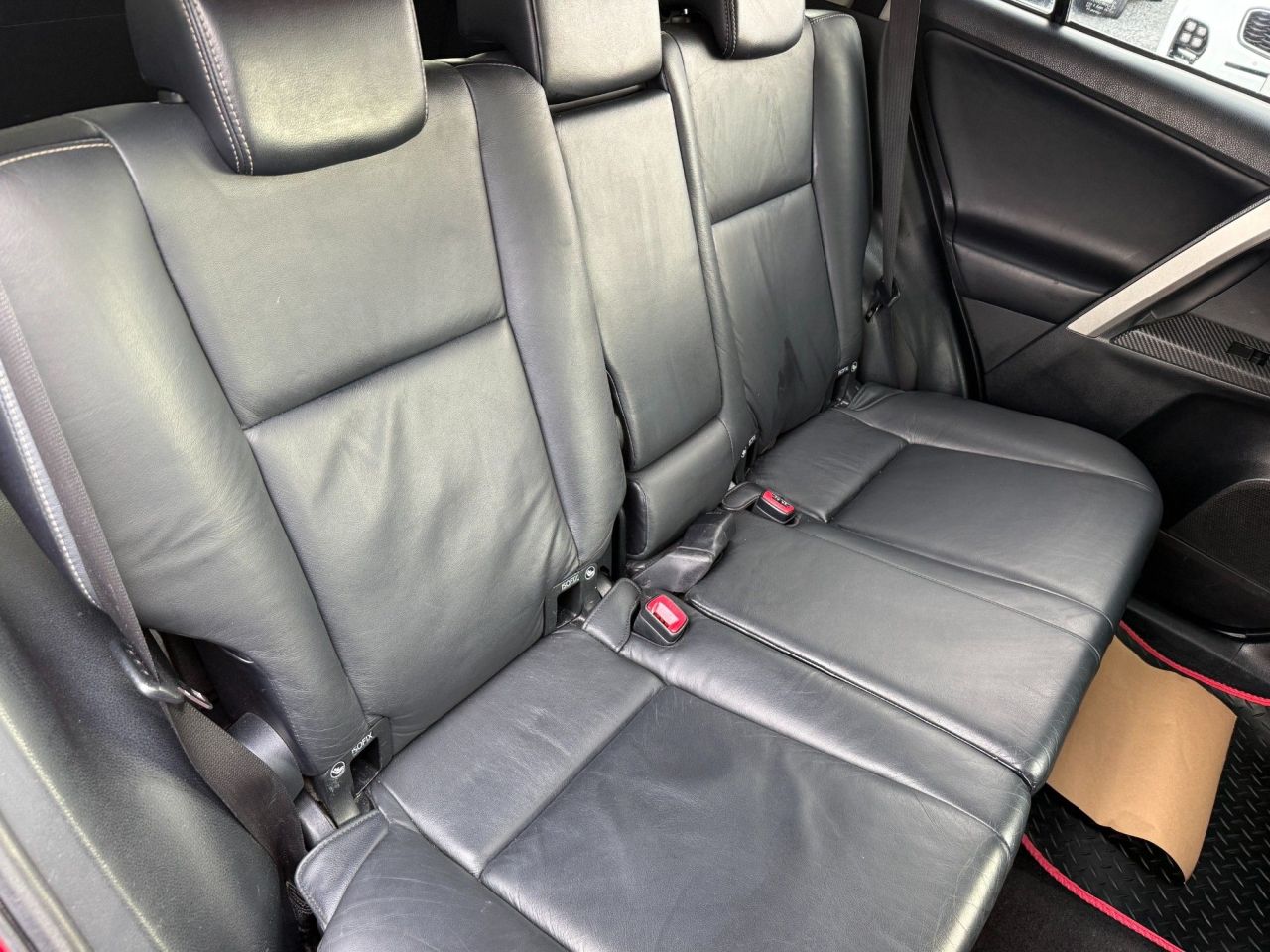 2013 TOYOTA RAV4 2.2 D-4D Invincible SUV 5dr Diesel Manual 4WD Euro 5 (150 ps) - vehicle photo 6 for sale on PureCar