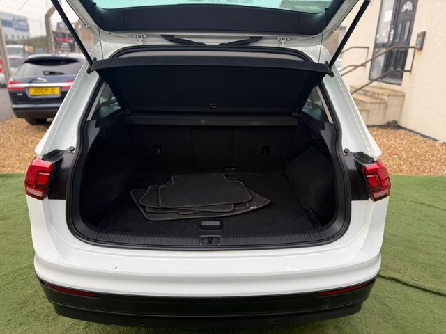 2018 VOLKSWAGEN TIGUAN - Photo 12