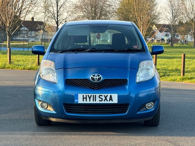 2011 TOYOTA YARIS - Photo 2