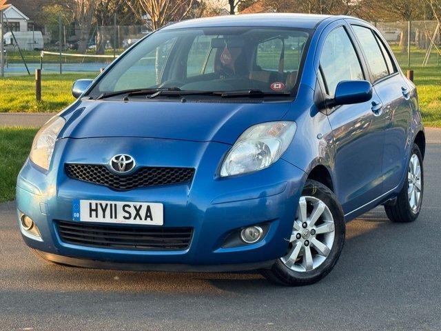2011 TOYOTA YARIS - Photo 3