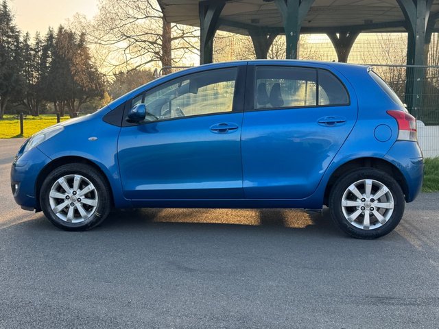 2011 TOYOTA YARIS - Photo 8