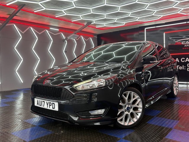 2017 FORD FOCUS - Photo 2