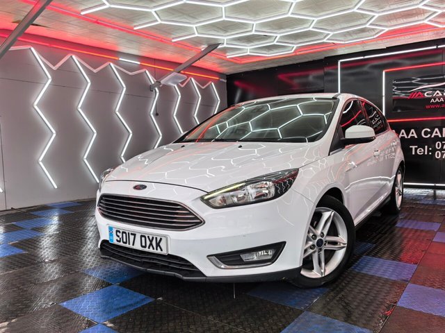 2017 FORD FOCUS - Photo 2