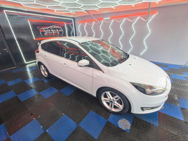 2017 FORD FOCUS - Photo 9