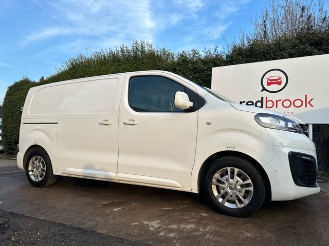 2019 VAUXHALL VIVARO - Photo 2