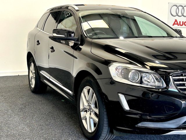 2016 VOLVO XC60 - Photo 8