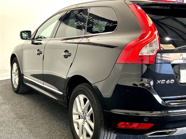 2016 VOLVO XC60 - Photo 10