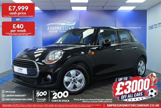 View our MINI Hatch 1.5 Cooper Hatchback 5dr Petrol Manual Euro 6 (s/s) (136 ps)