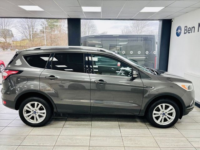 2017 FORD KUGA - Photo 10