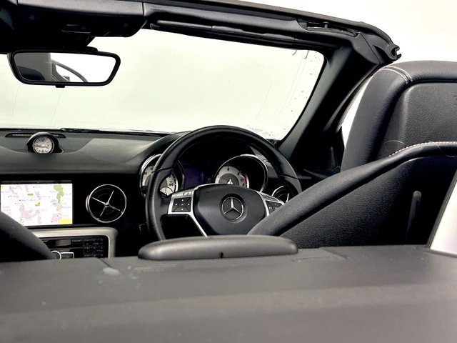 2012 Mercedes-Benz SLK - Photo 11