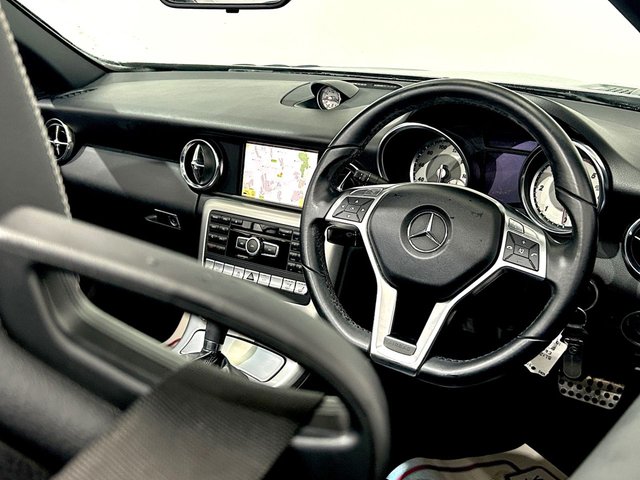 2012 Mercedes-Benz SLK - Photo 12