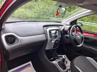 USED 2015 15 TOYOTA AYGO 1.0 VVT-i x-play Hatchback 3dr Petrol Manual Euro 5 Euro 5 (68 ps) LOW MILES-2 KEYS-20 TAX