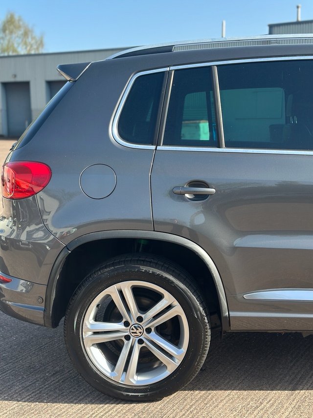 View our VOLKSWAGEN TIGUAN